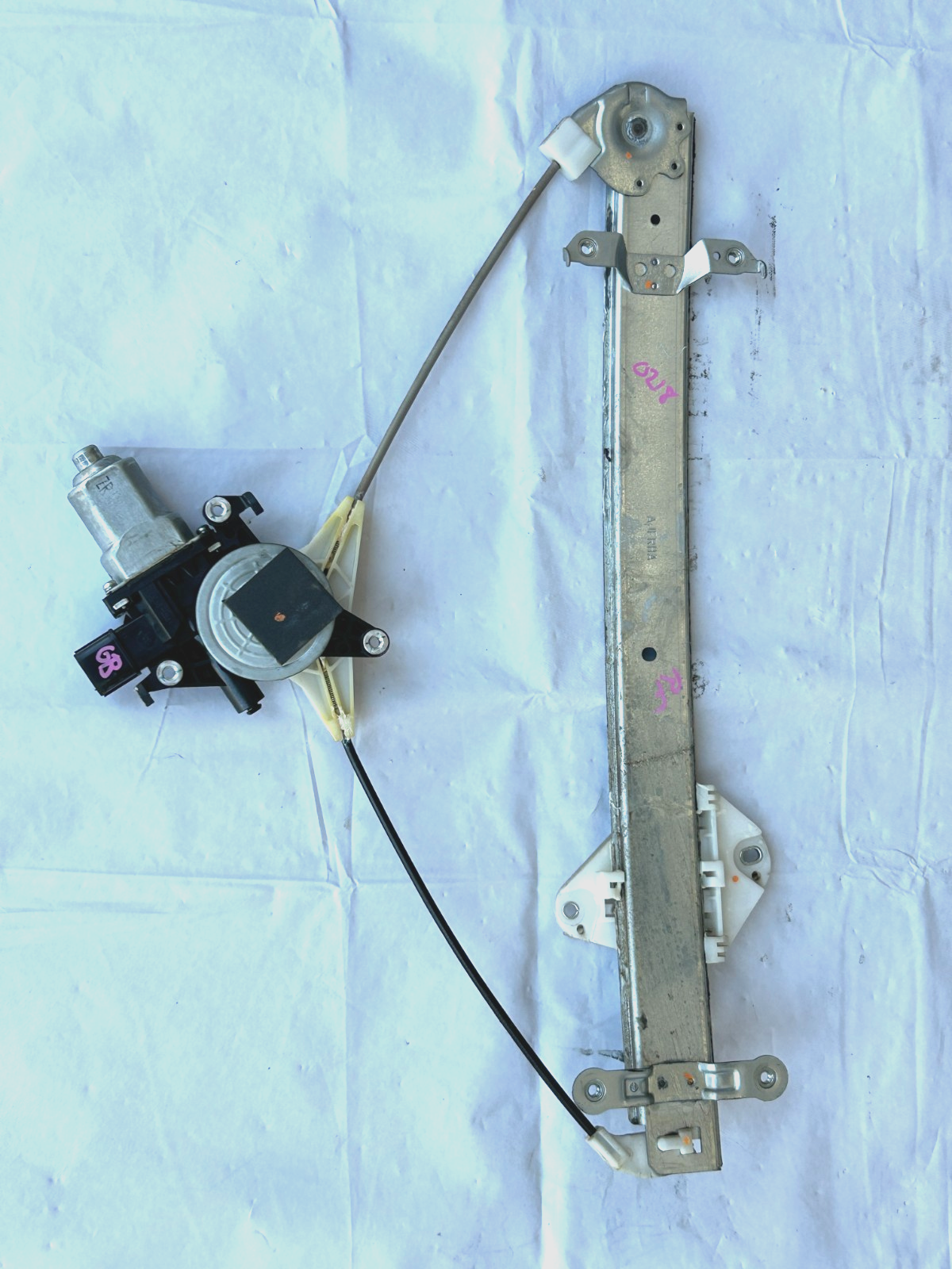 2010-2014 Subaru Outback Front Right Side Window Regulator Motor OEM 61041AJ00A