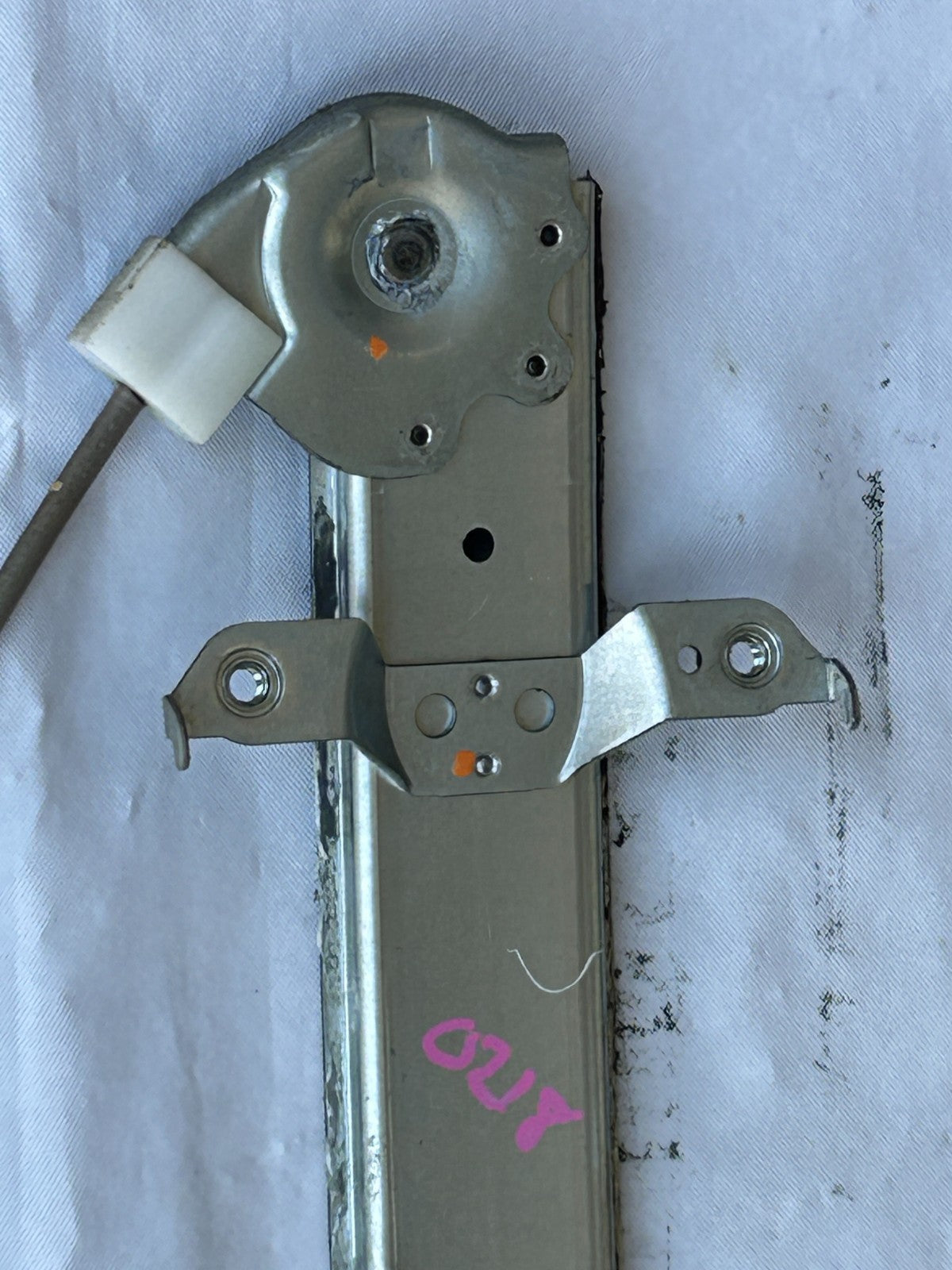2010-2014 Subaru Outback Front Right Side Window Regulator Motor OEM 61041AJ00A