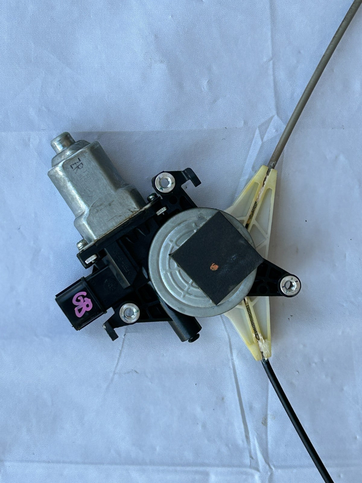 2010-2014 Subaru Outback Front Right Side Window Regulator Motor OEM 61041AJ00A