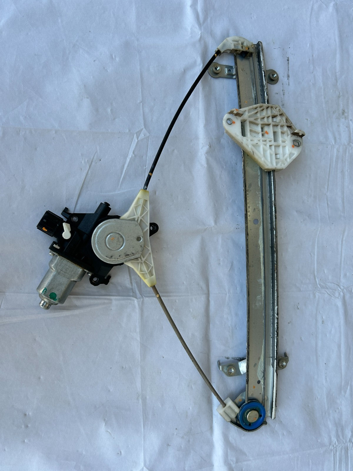 2010-2014 Subaru Outback Front Right Side Window Regulator Motor OEM 61041AJ00A