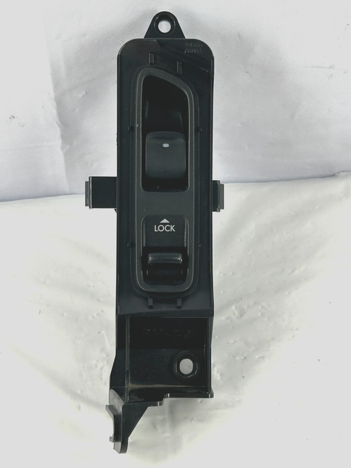 2005-2009 Subaru Outback Front Right Power Window Control Switch OEM 94266AG06A