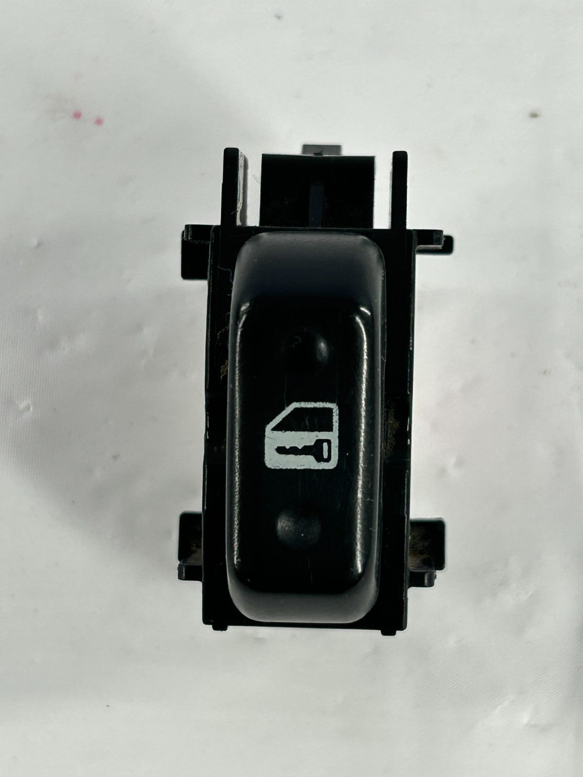 99-05 Toyota 4Runner Front Right Passenger Side Door Lock Switch OEM 84930-AA020