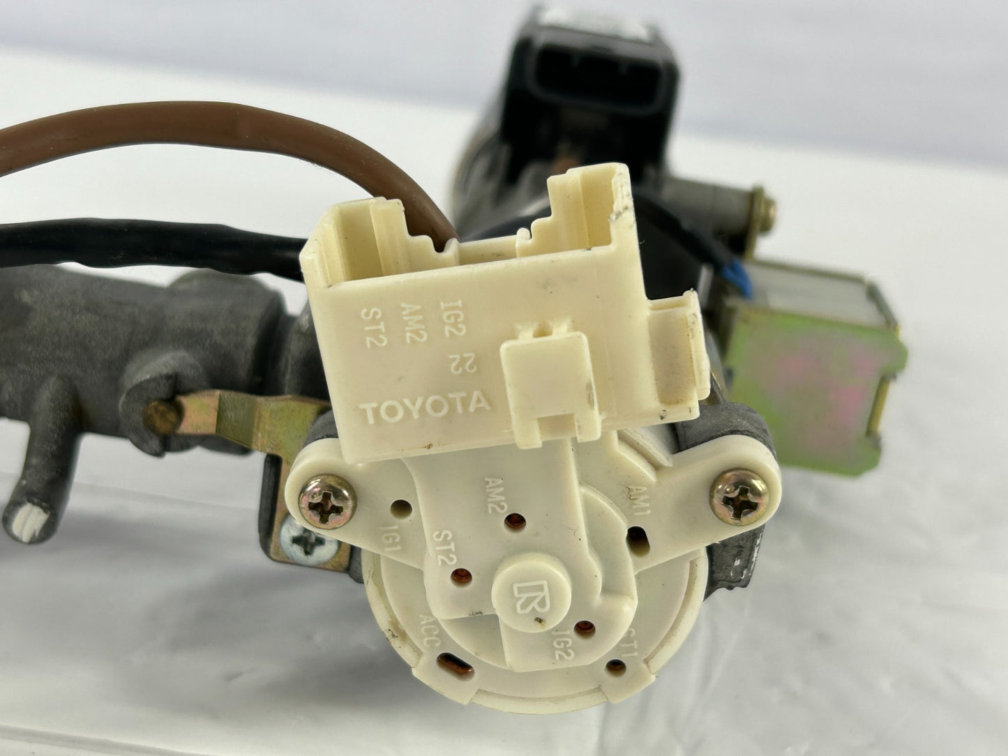 2003-2009 Toyota 4Runner Ignition Switch Lock Cylinder Assembly OEM 45280-35390