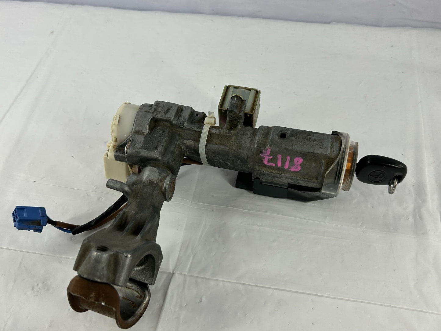 2003-2009 Toyota 4Runner Ignition Switch Lock Cylinder Assembly OEM 45280-35390