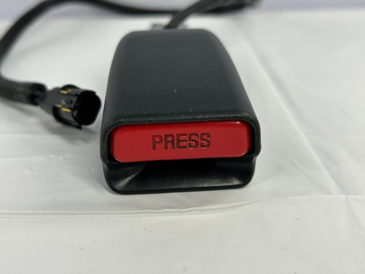 2015-2019 Subaru Outback Front Left Seat Belt Buckle Receiver OEM 64631AL01AVH