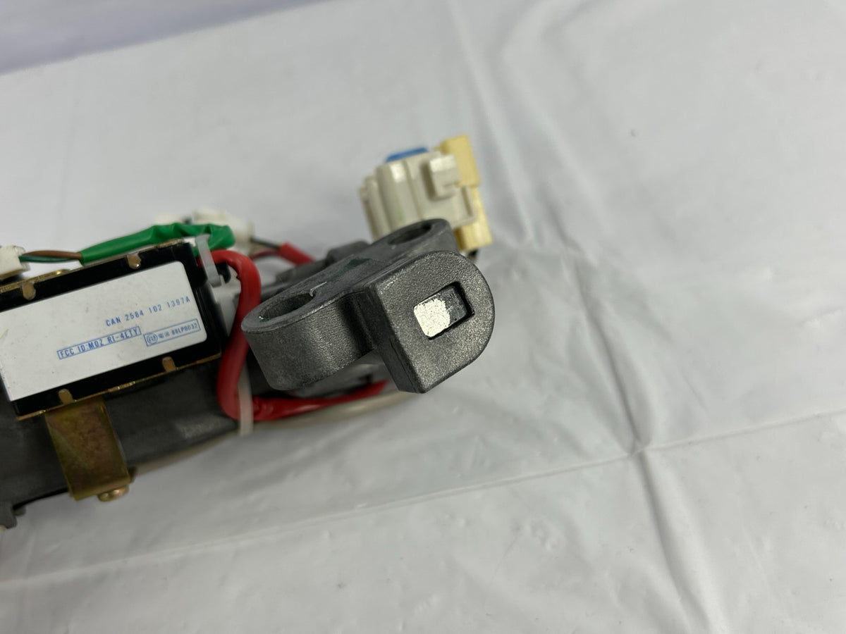 2001-2007 Toyota Sequoia Ignition Lock Cylinder Switch with Key OEM 89783-34020
