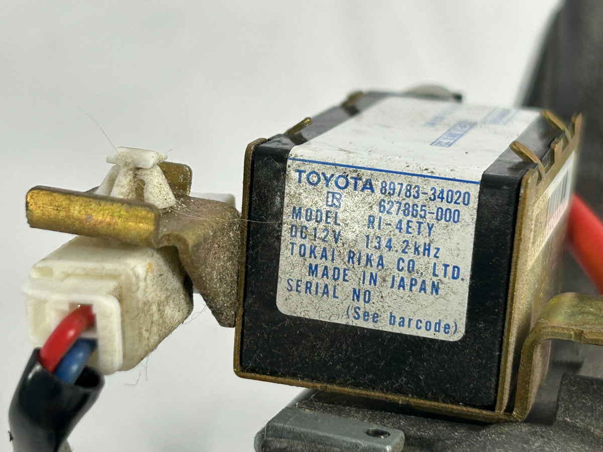 2001-2007 Toyota Sequoia Ignition Lock Cylinder Switch with Key OEM 89783-34020