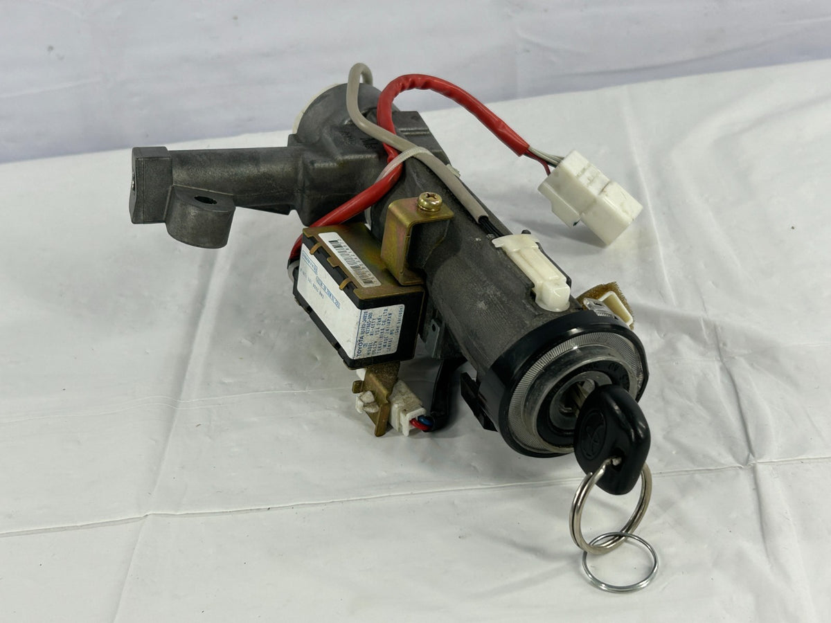2001-2007 Toyota Sequoia Ignition Lock Cylinder Switch with Key OEM 89783-34020