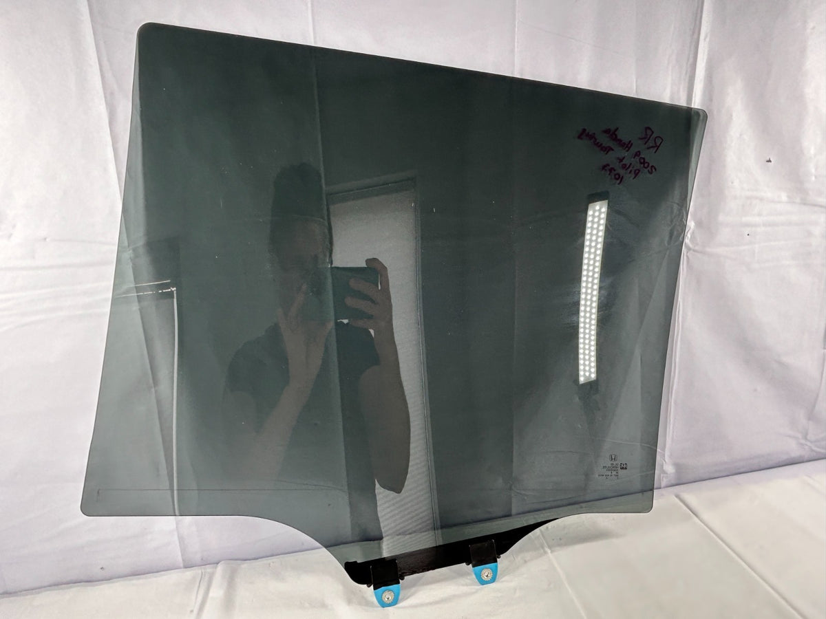 09-15 Honda Pilot Rear Right Passenger Side Door Window Glass OEM 73400-SZA-A10
