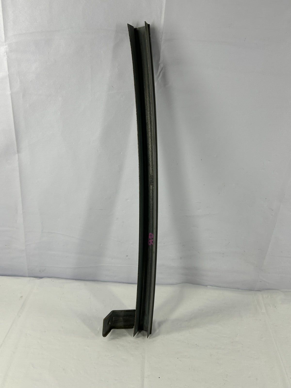 09-15 Honda Pilot Front Left Door Window Guide Sash Channel OEM 72270-SZA-A01