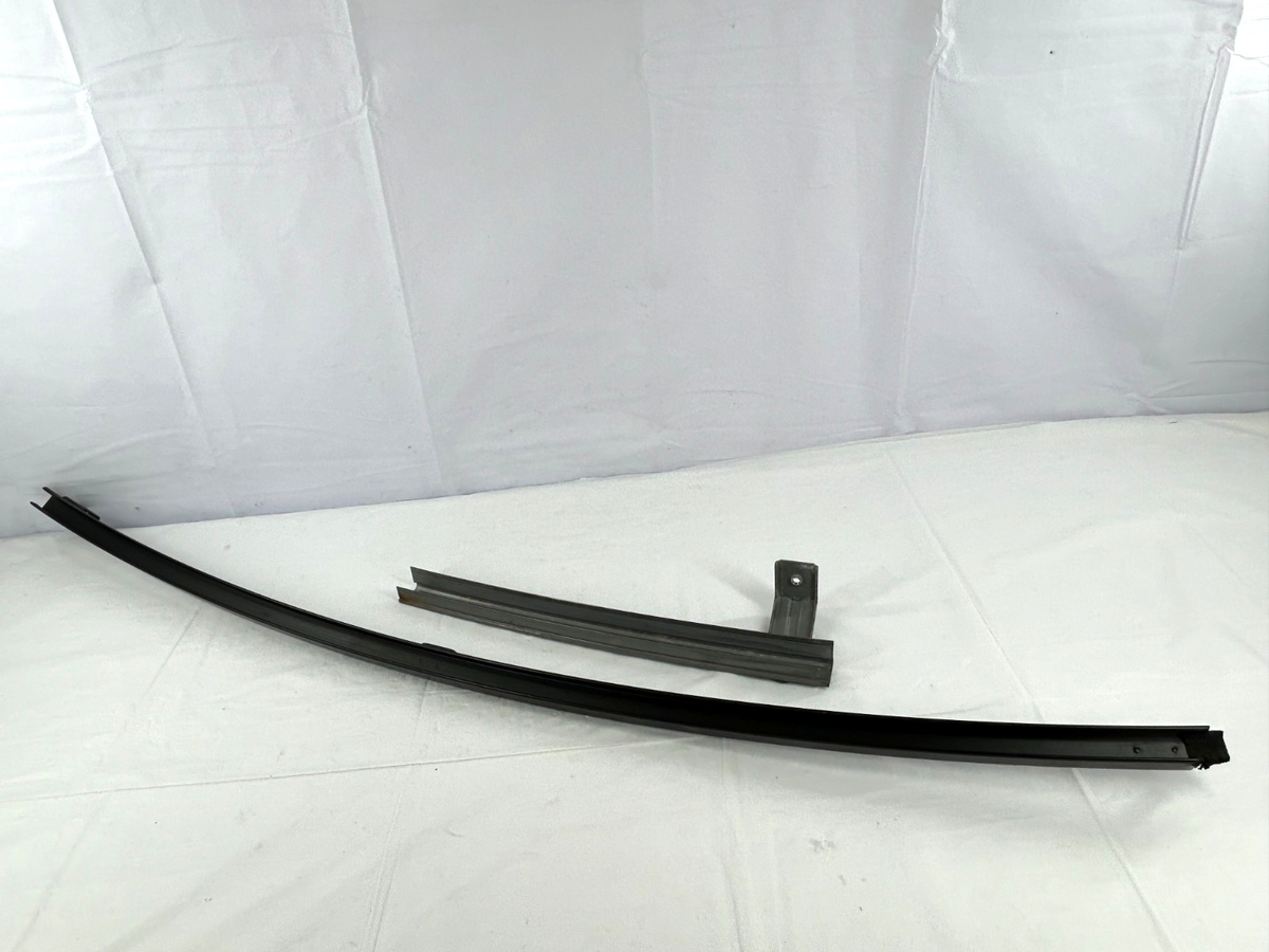 2009-2015 Honda Pilot Rear Left Door Window Lower Sash Channel OEM 72770-SZA-A01