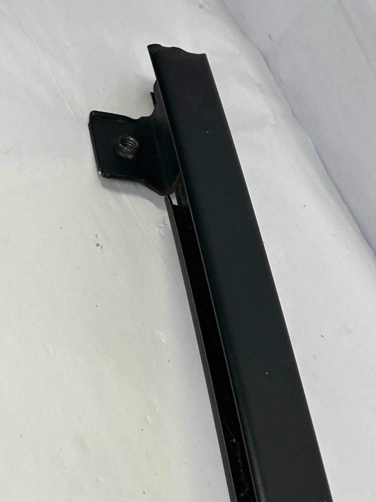 2009-2015 Honda Pilot Rear Left Door Window Lower Sash Channel OEM 72770-SZA-A01