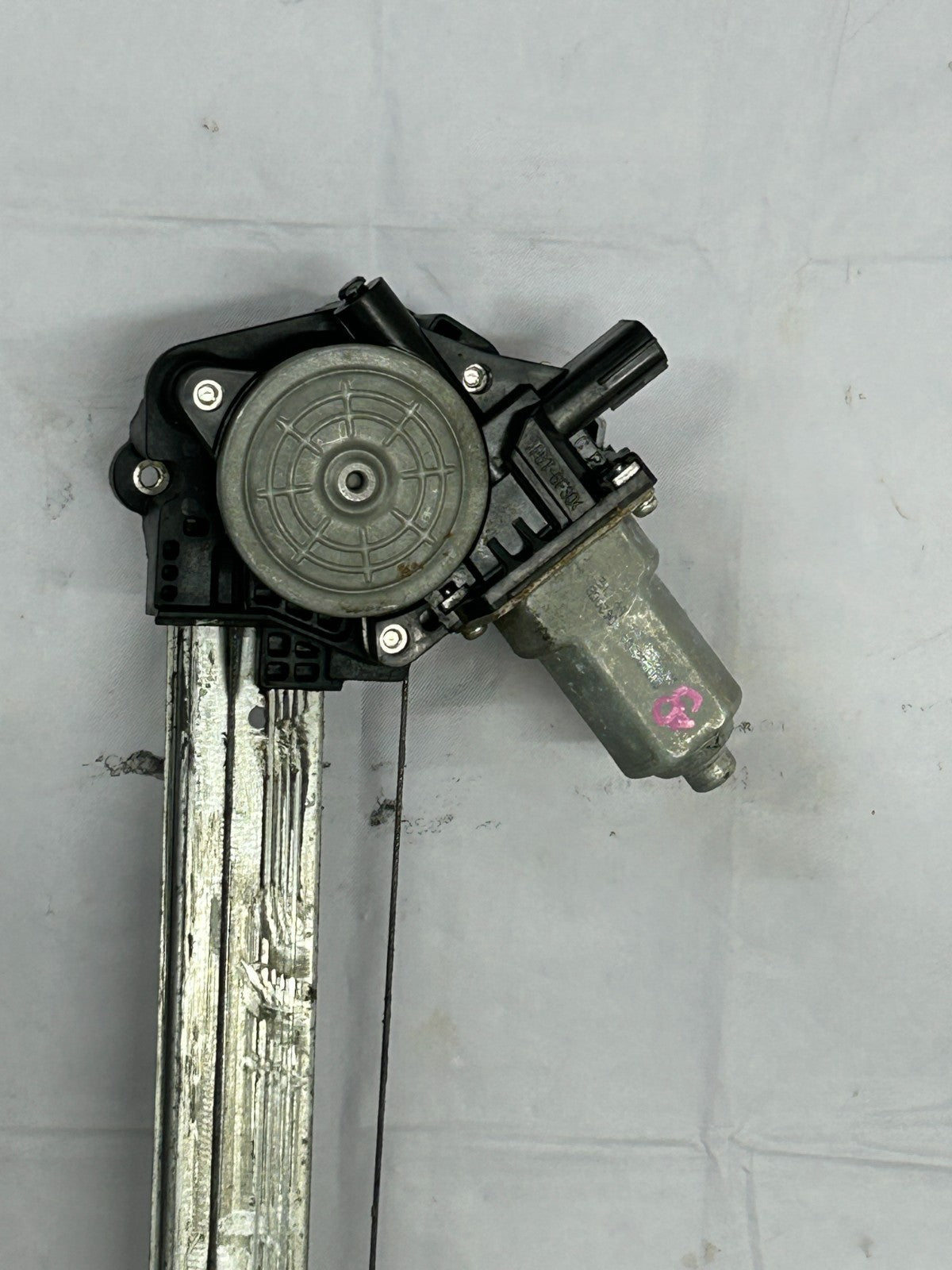 09-15 Honda Pilot Front Left Door Window Regulator with Motor OEM 72250-SZA-A02