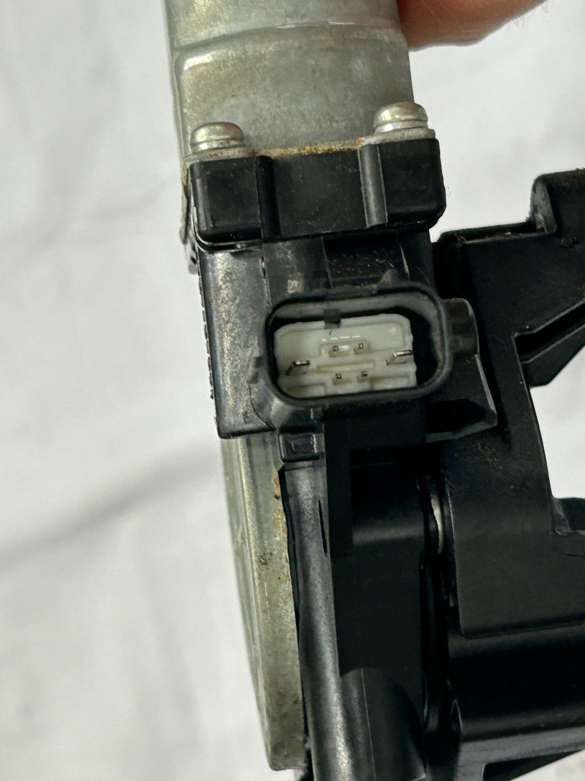 09-15 Honda Pilot Front Right Door Window Regulator & Motor OEM 72210-SZA-A02