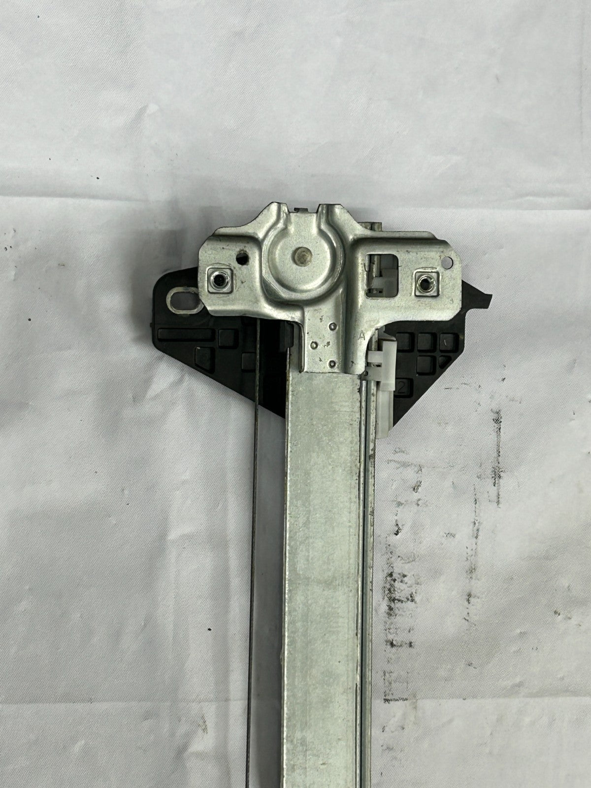 09-15 Honda Pilot Front Right Door Window Regulator & Motor OEM 72210-SZA-A02