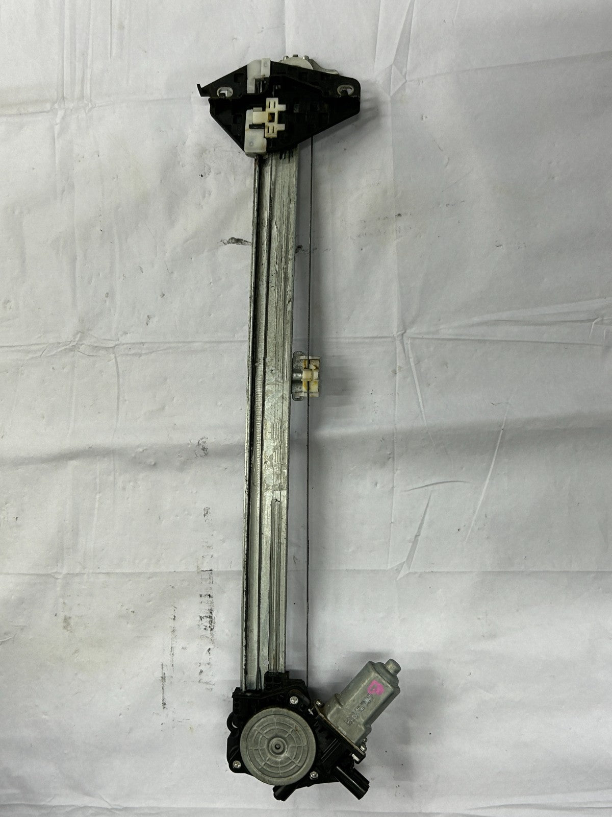 09-15 Honda Pilot Front Right Door Window Regulator & Motor OEM 72210-SZA-A02