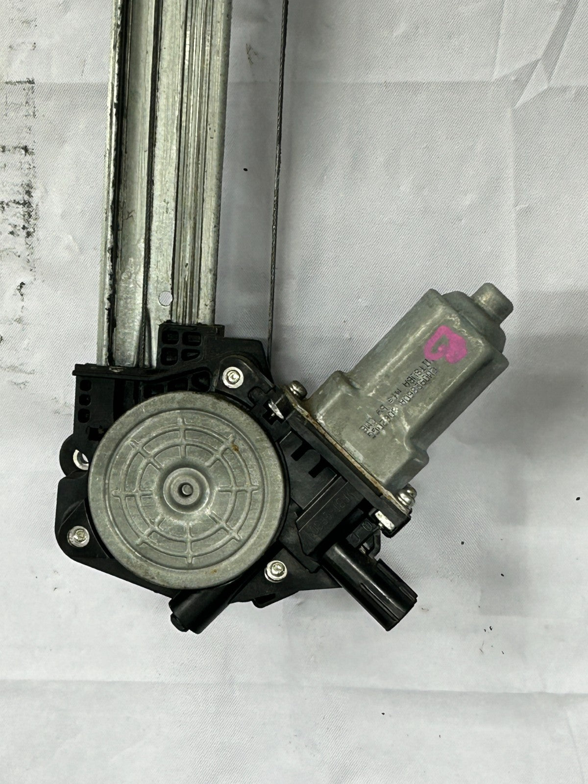 09-15 Honda Pilot Front Right Door Window Regulator & Motor OEM 72210-SZA-A02