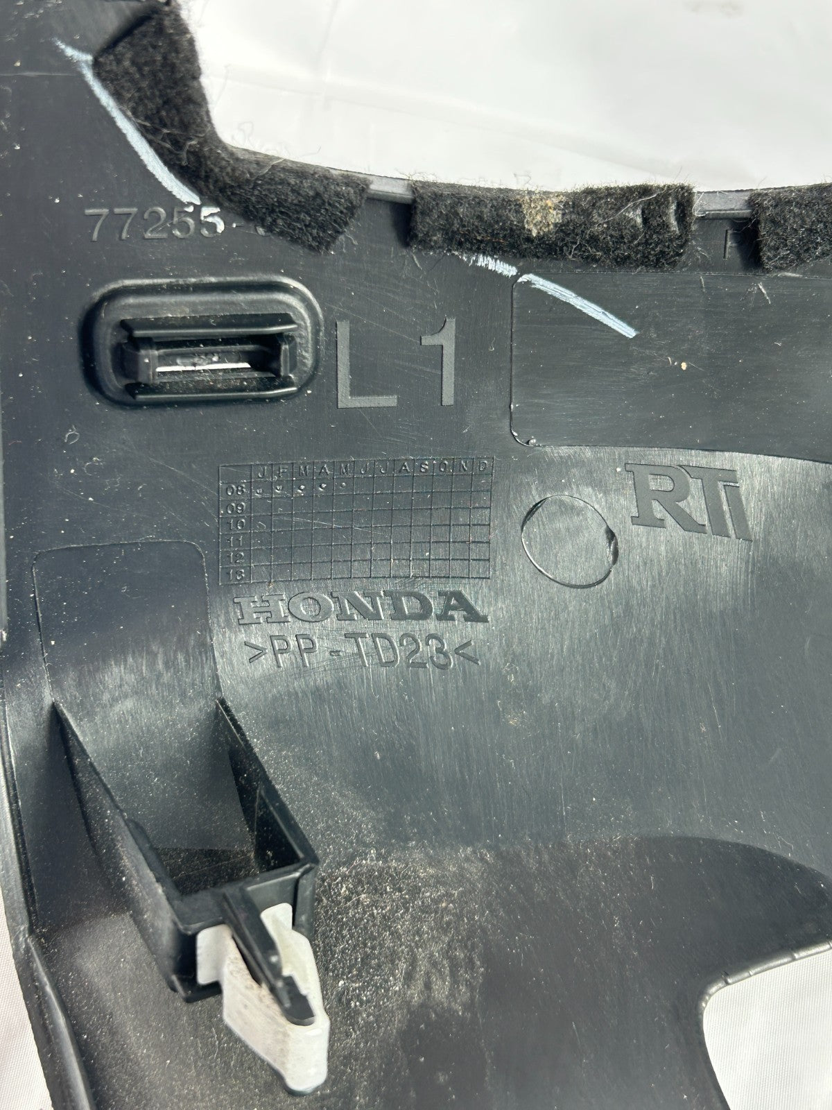09-11 Honda Pilot Left Driver Dash AC Air Vent Bezel Trim OEM 77255-SZA-A011XA