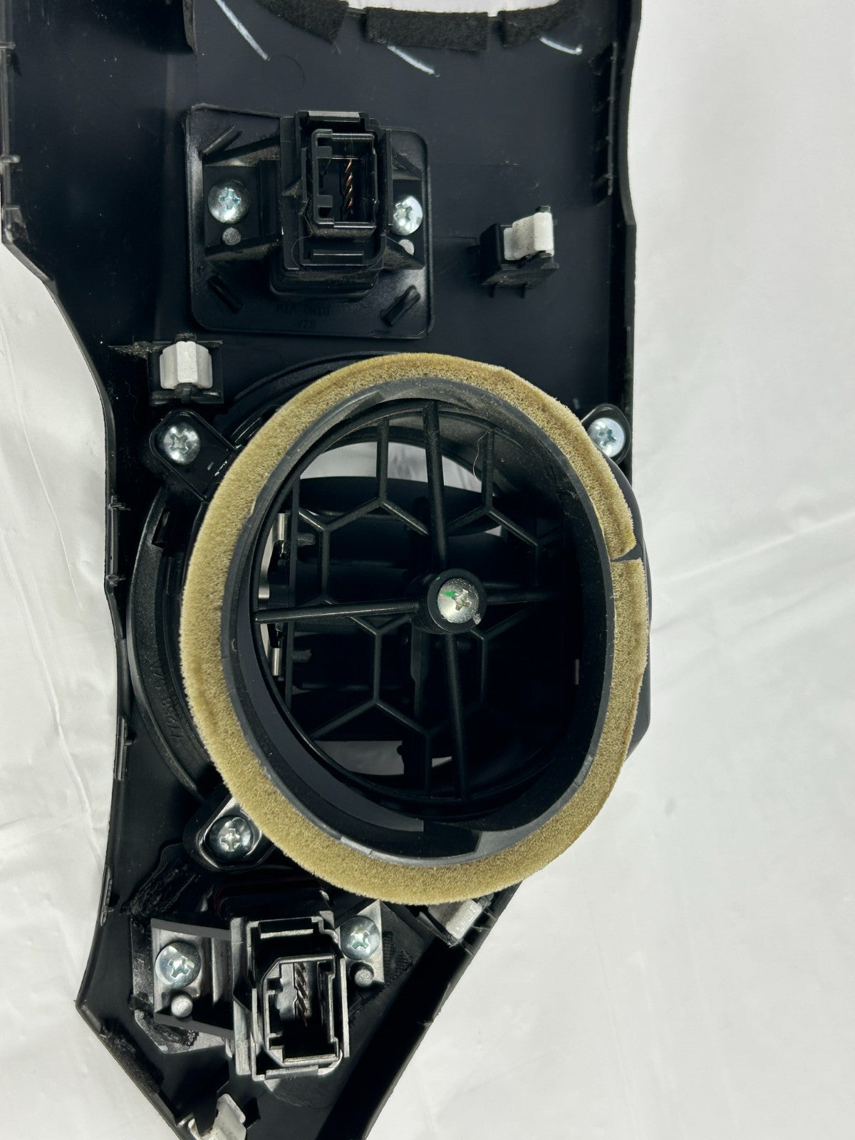 09-11 Honda Pilot Left Driver Dash AC Air Vent Bezel Trim OEM 77255-SZA-A011XA