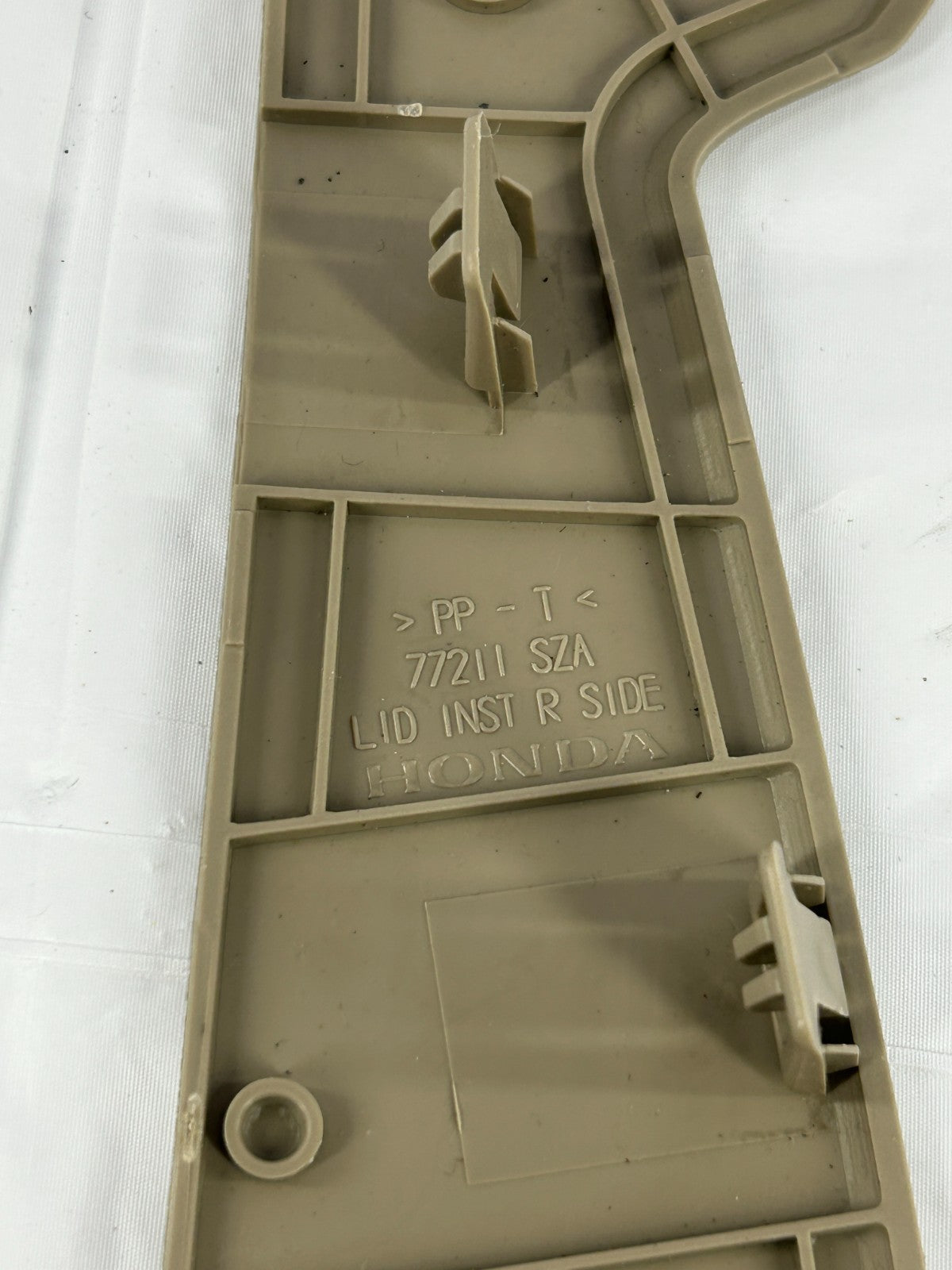 09-15 Honda Pilot Right Side Dash End Cap Cover Trim Beige OEM 77211-SZA-A01ZD