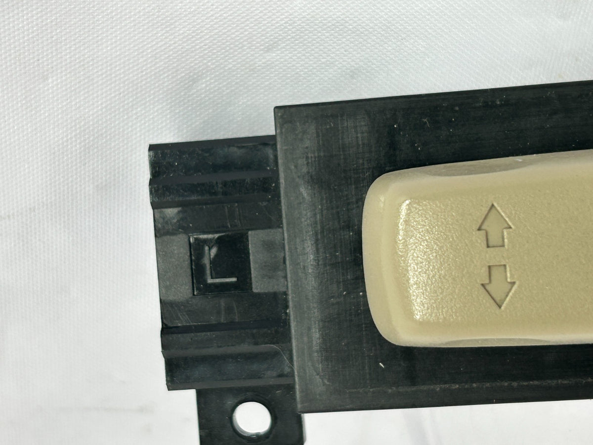 09-25 Honda Pilot Front LEFT Driver Seat Adjust Control Switch OEM 81653-SDB-A71