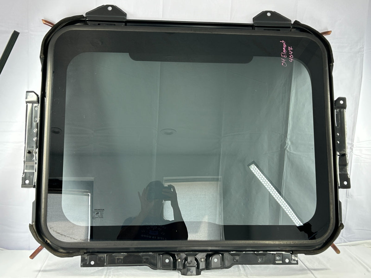 2003-2008 Honda Element  Roof Sunroof Moonroof Glass Assembly OEM 85600-SCV-A01
