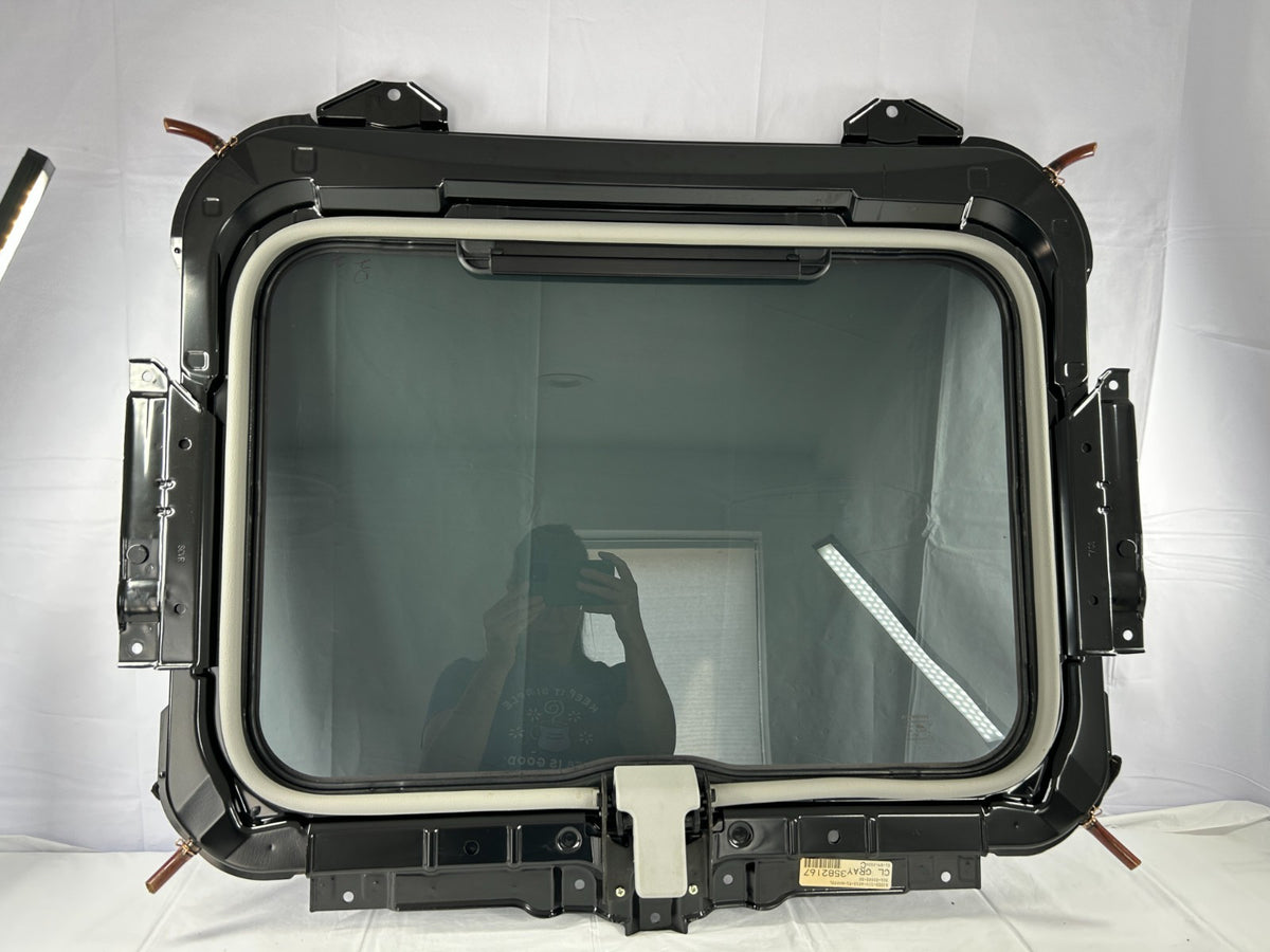 2003-2008 Honda Element  Roof Sunroof Moonroof Glass Assembly OEM 85600-SCV-A01