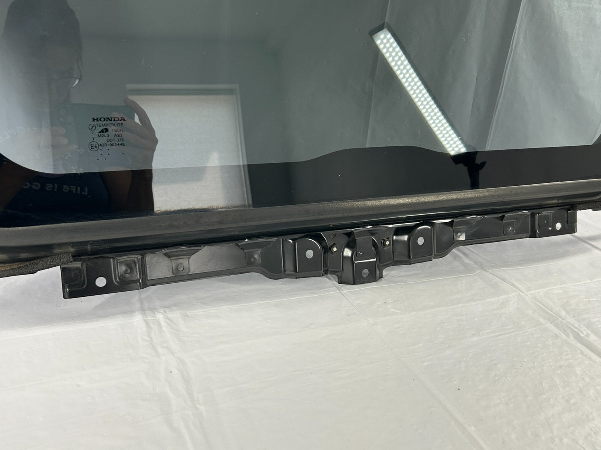2003-2008 Honda Element  Roof Sunroof Moonroof Glass Assembly OEM 85600-SCV-A01