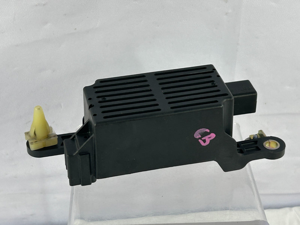 2007-2009 Mazda CX-9 Rear Liftgate Noise Filter Radio Capacitor OEM TD11-66-950