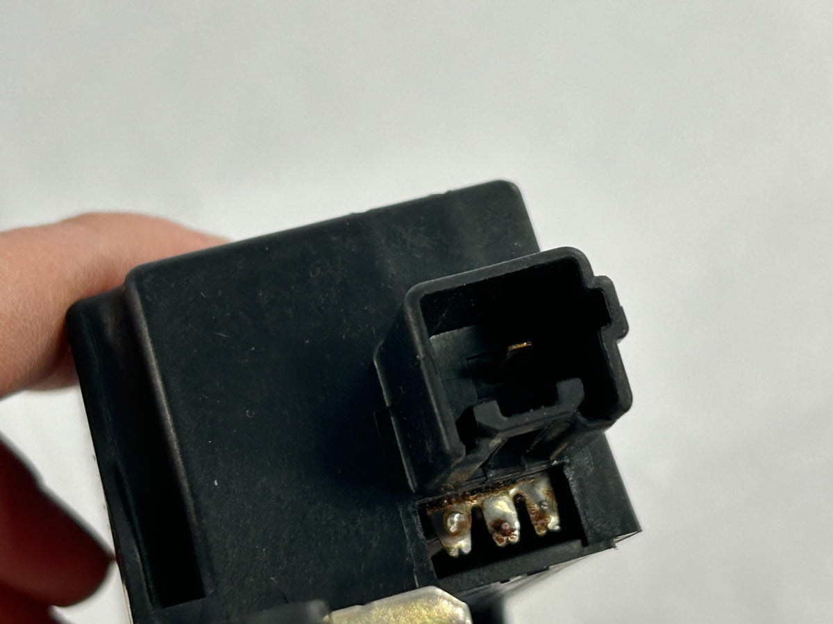 2007-2009 Mazda CX-9 Rear Liftgate Noise Filter Radio Capacitor OEM TD11-66-950