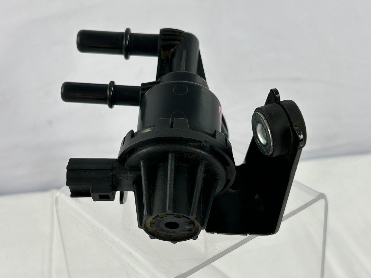 07-15 Mazda Cx-9 Engine Fuel EVAP Vapor Canister Purge Solenoid OEM CY01-18-740