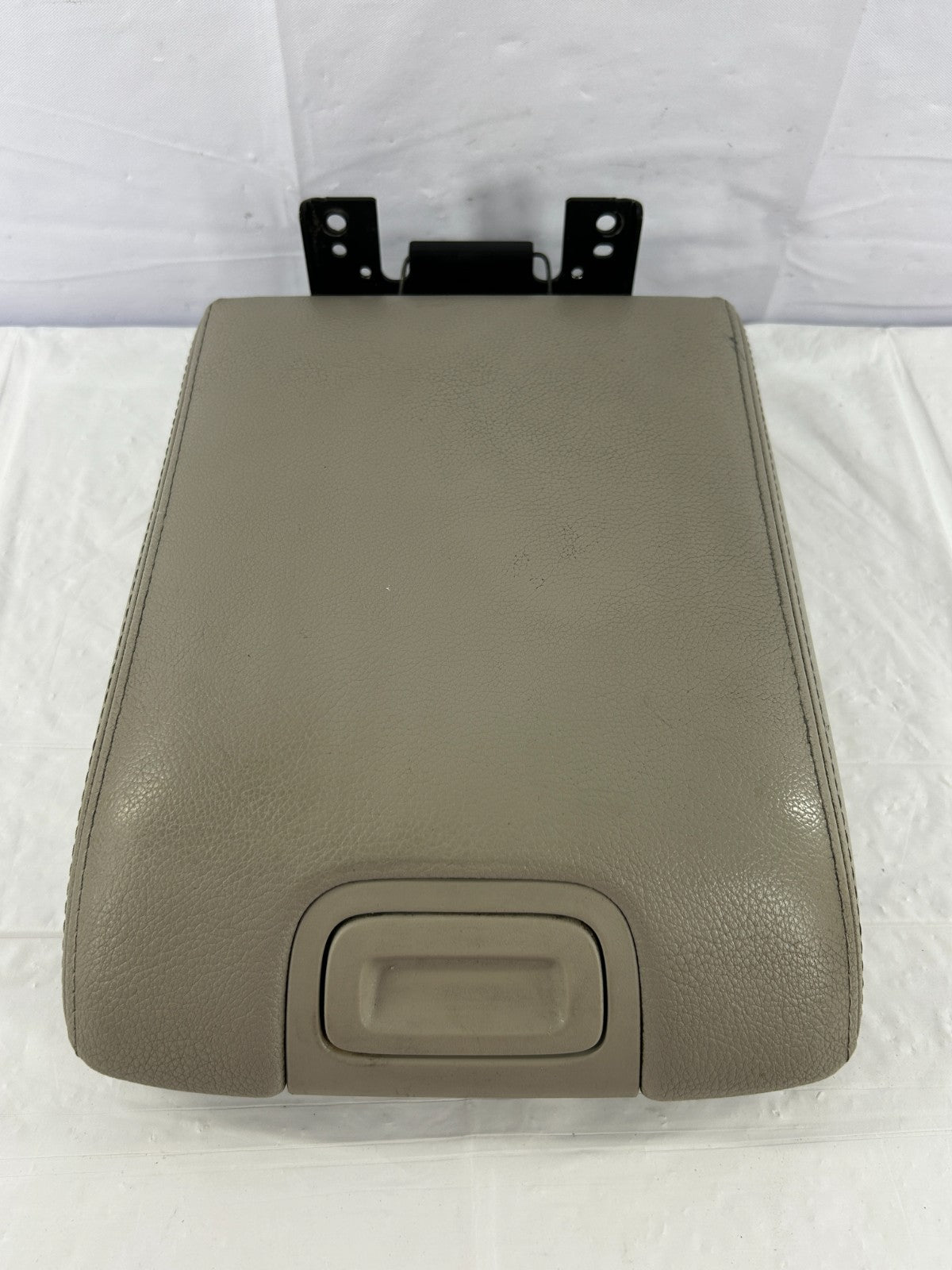 2007-2009 Mazda CX-9 Center Console Armrest Lid Beige Leather OEM TD11-64-462