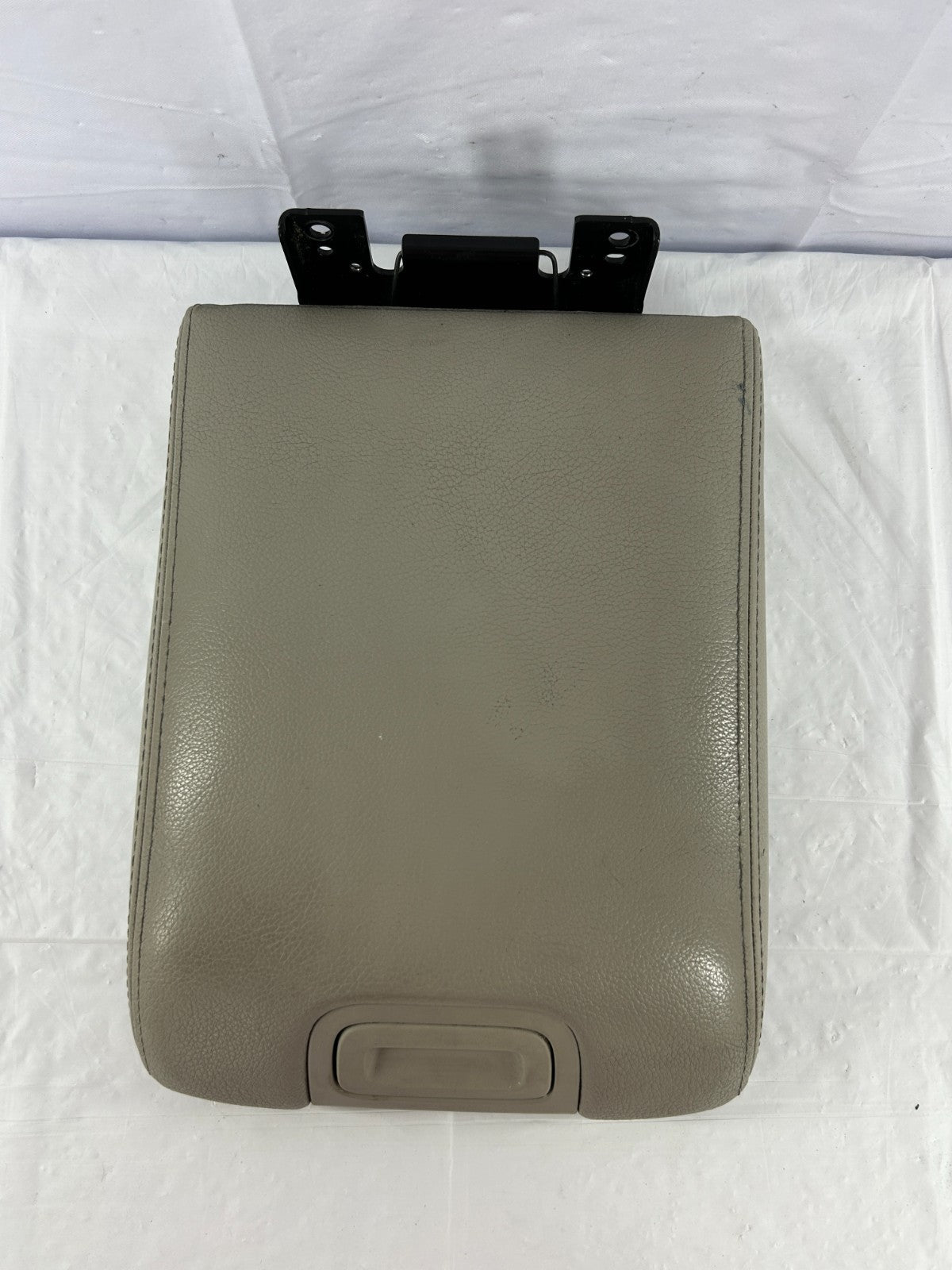 2007-2009 Mazda CX-9 Center Console Armrest Lid Beige Leather OEM TD11-64-462