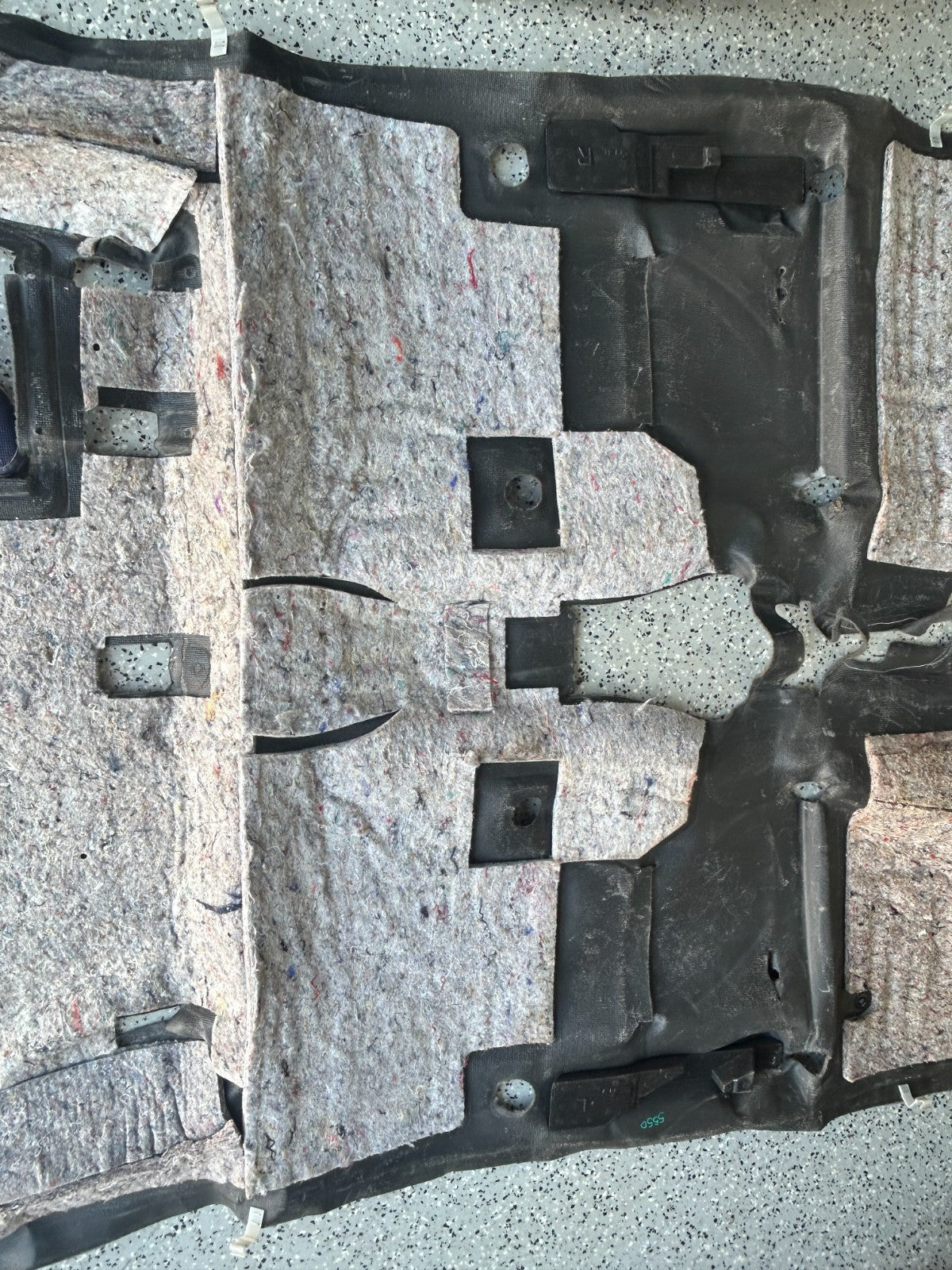 02-05 Toyota Sequoia Front Access Cabin Interior Floor Carpet Gray 58510-0C073