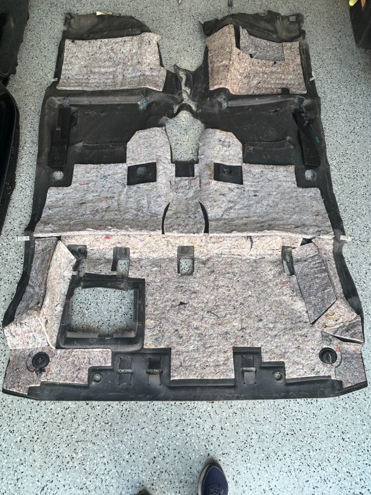 02-05 Toyota Sequoia Front Access Cabin Interior Floor Carpet Gray 58510-0C073