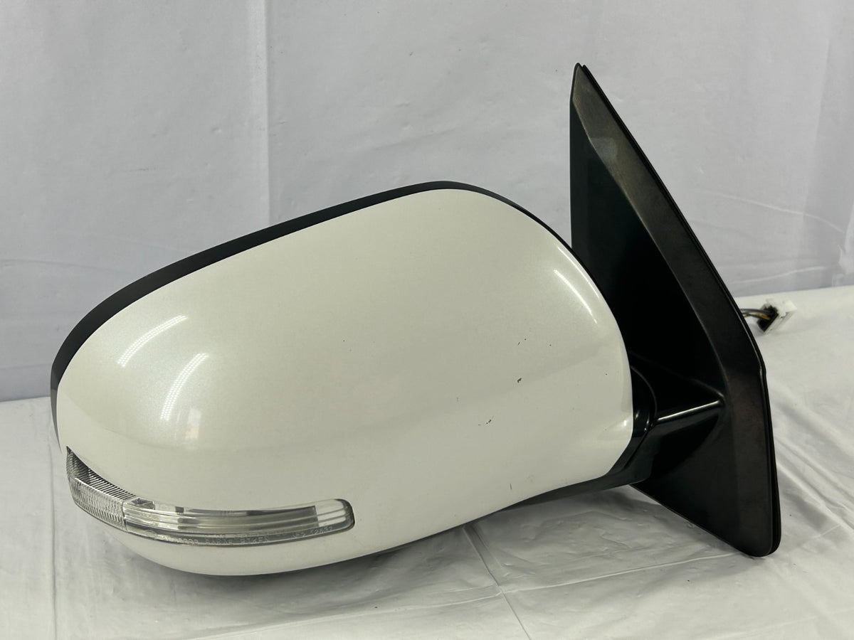10-13 Mitsubishi Outlander Right Side Power Door Mirror Turn Signal OEM 7632A824