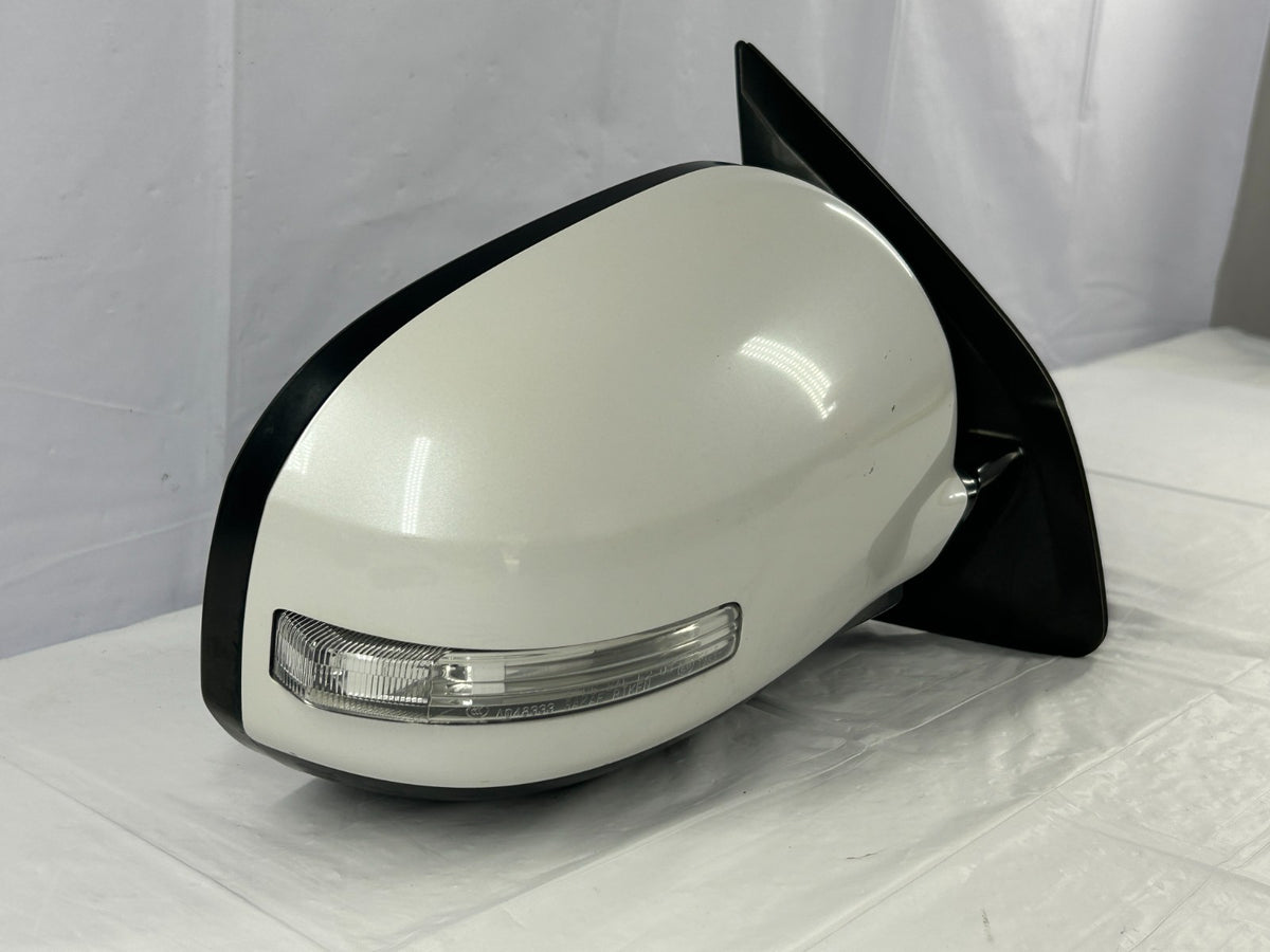10-13 Mitsubishi Outlander Right Side Power Door Mirror Turn Signal OEM 7632A824