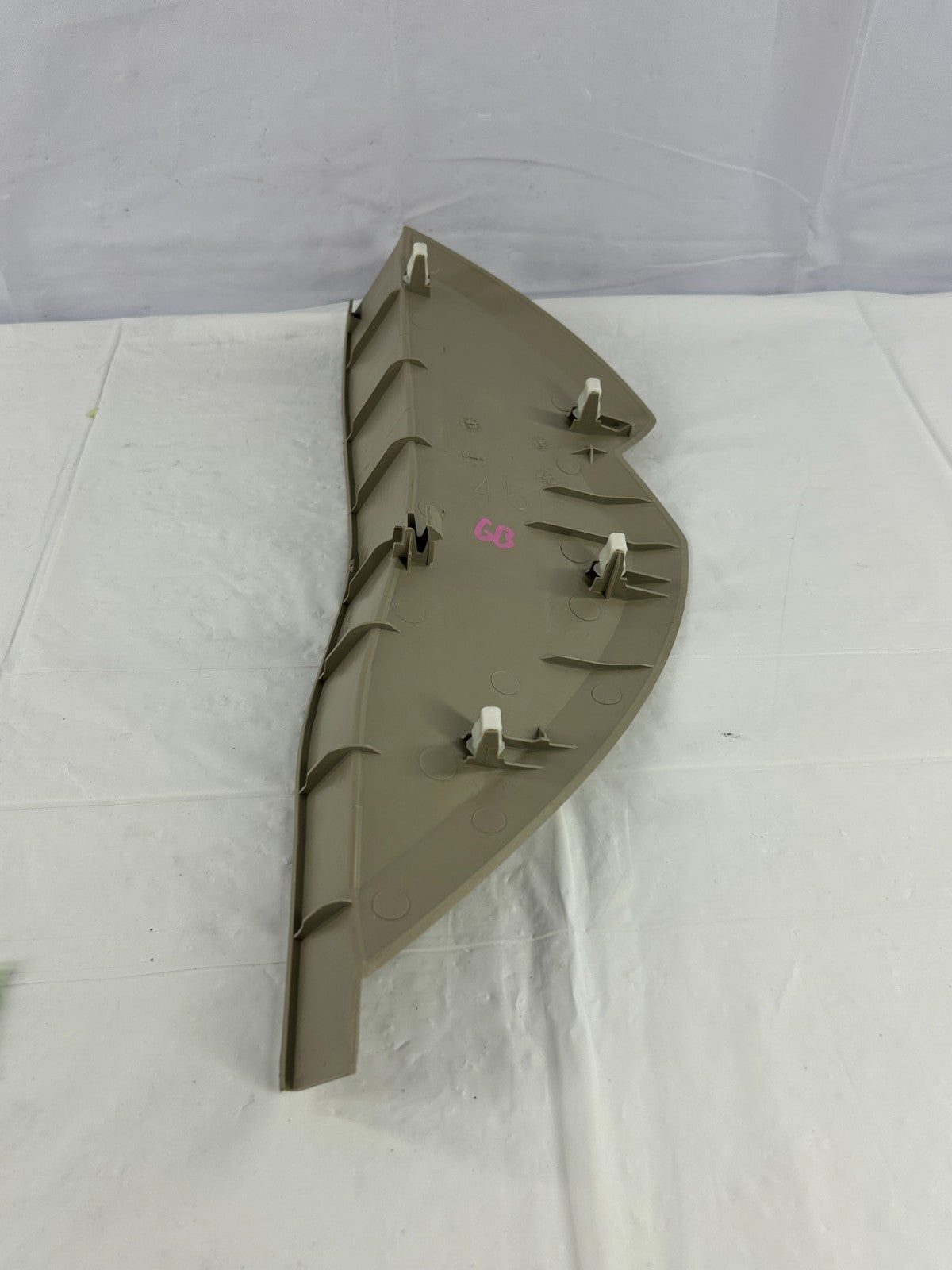 07-13 Mitsubishi Outlander Front Right Side Dashboard End Cap Cover 8002A056ZZ