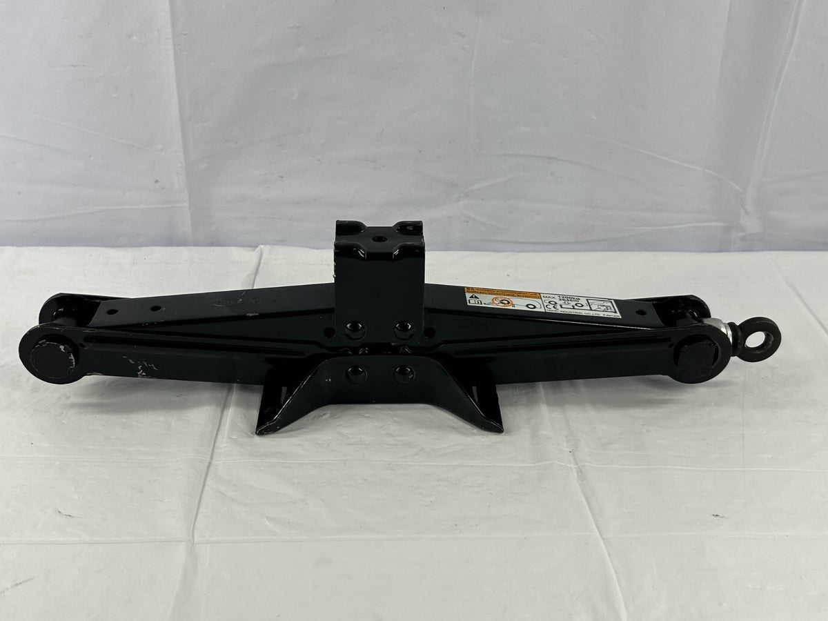 2011 Mitsubishi Outlander Emergency Spare Tire Scissor Jack OEM LC62-37-790E