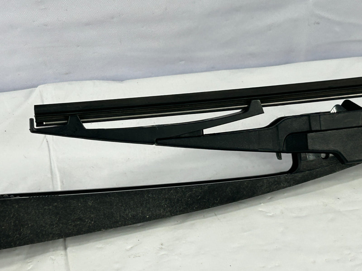 2007-2013 Mitsubishi Outlander Rear Windshield Wiper Arm with Blade OEM 8253A029