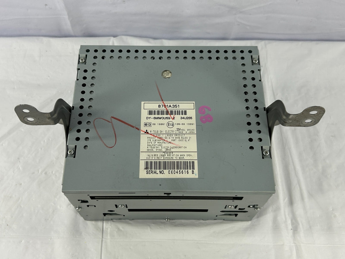 11-13 Mitsubishi Outlander Front Dash AM FM Radio CD Player Unit OEM 8701A469
