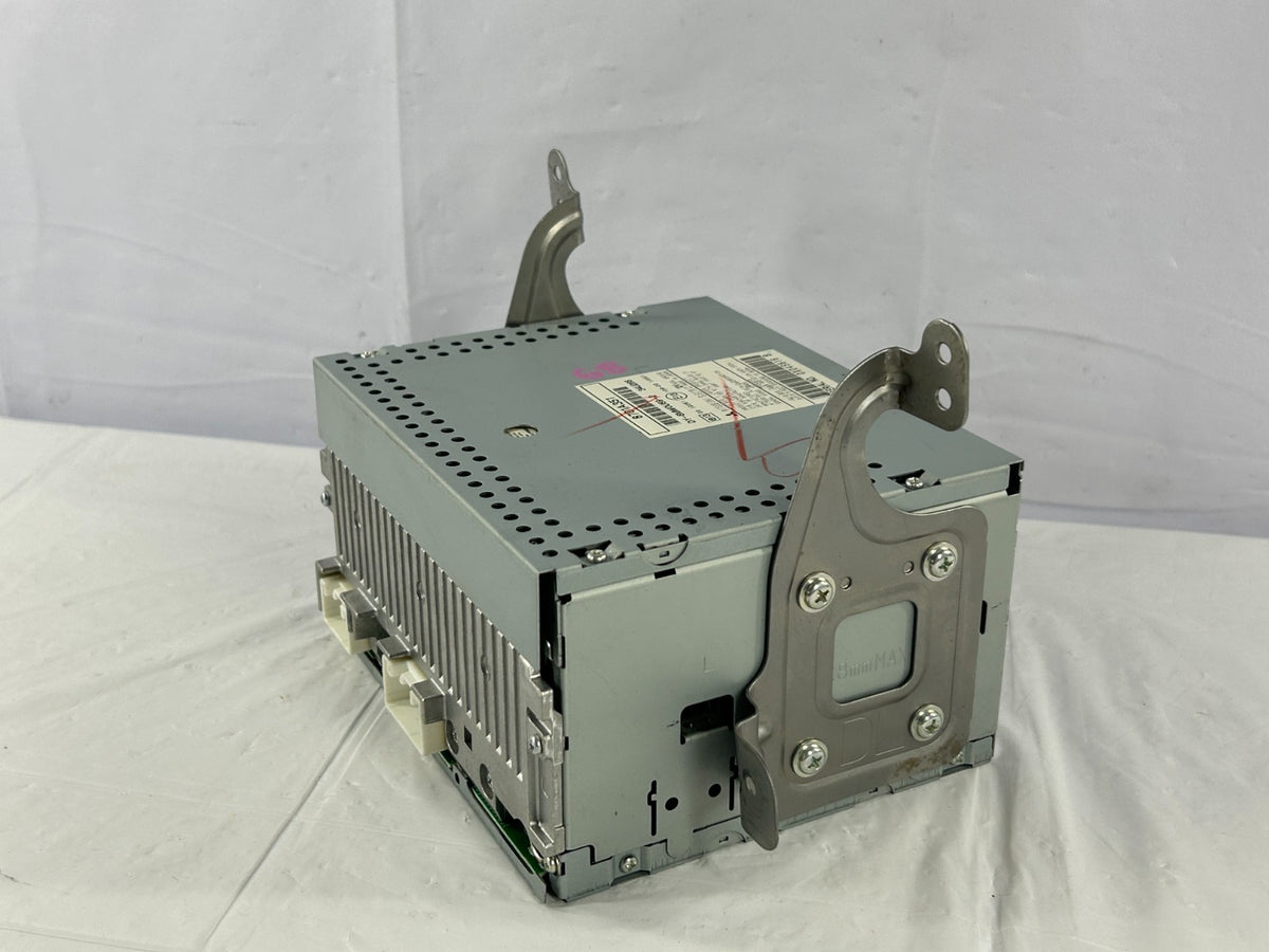11-13 Mitsubishi Outlander Front Dash AM FM Radio CD Player Unit OEM 8701A469