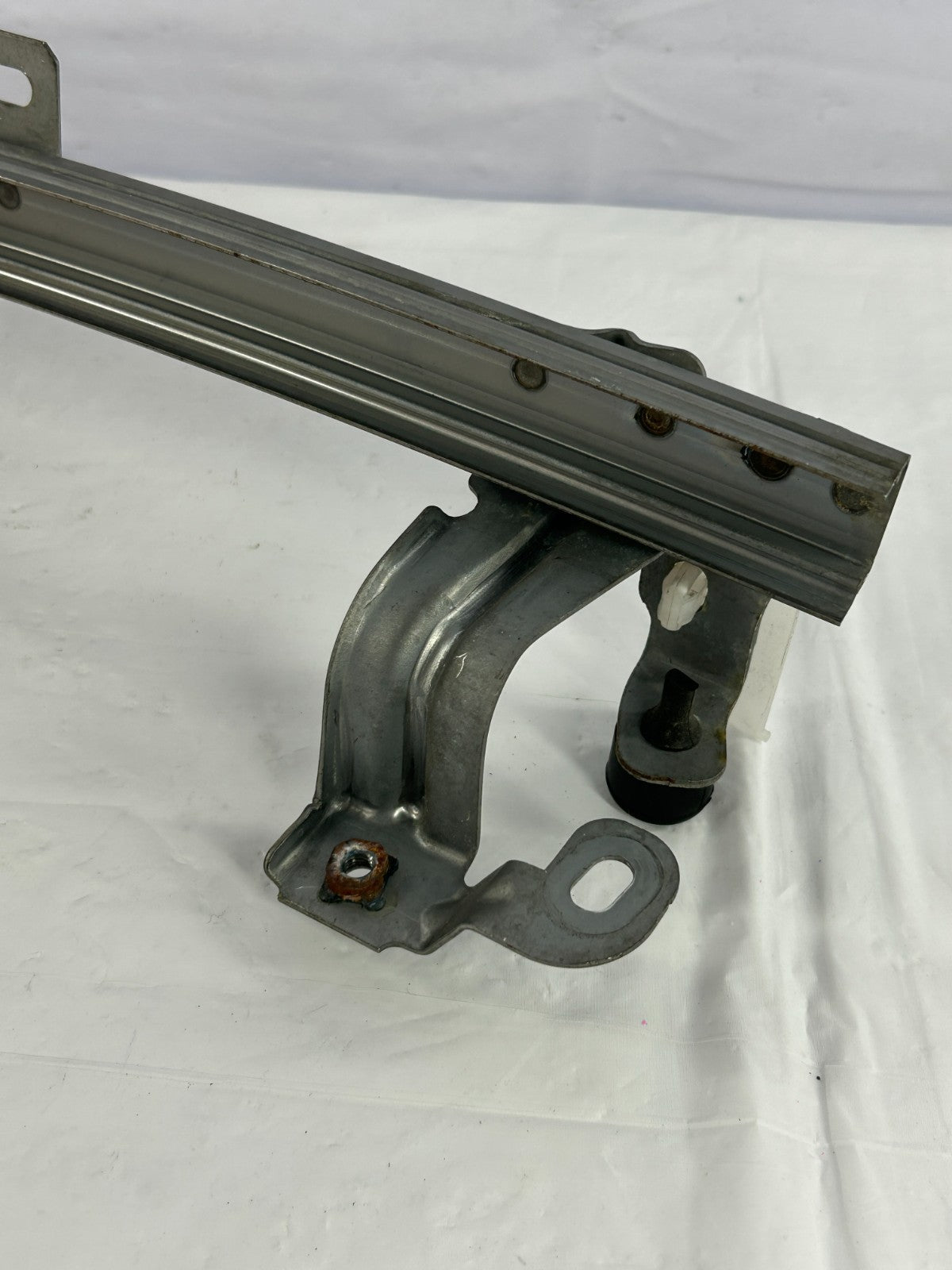 2007-2013 Mitsubishi Outlander Front Left Door Window Sash Channel OEM 5705A049
