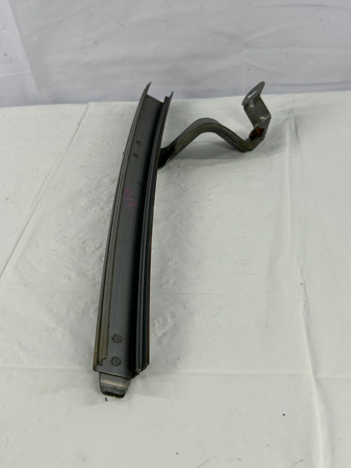 2007-2013 Mitsubishi Outlander Rear Left Door Window Sash Channel OEM 5735A017