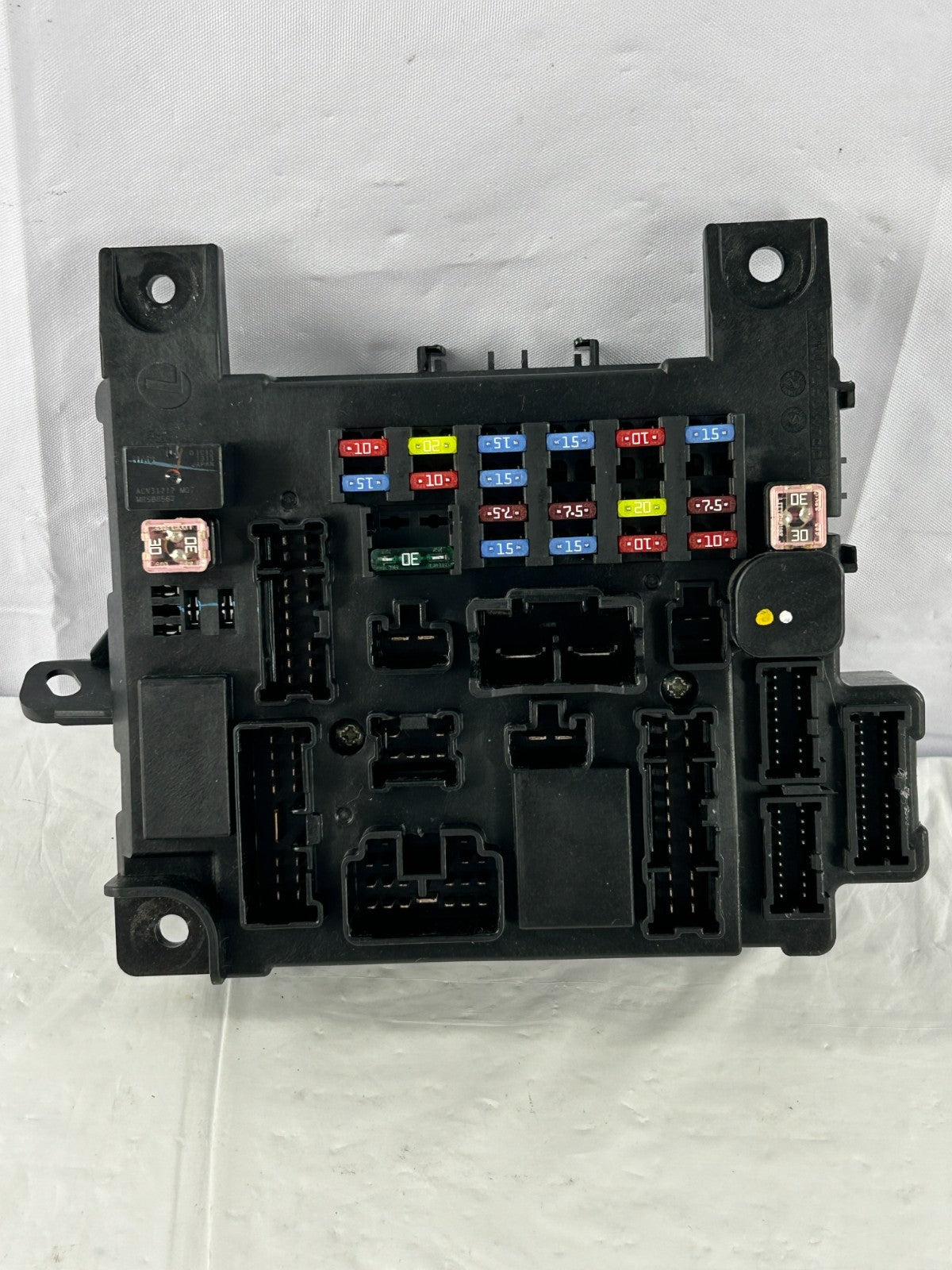 2008-2013 Mitsubishi Outlander Interior Cabin Fuse Box Relay Block OEM 8637A643