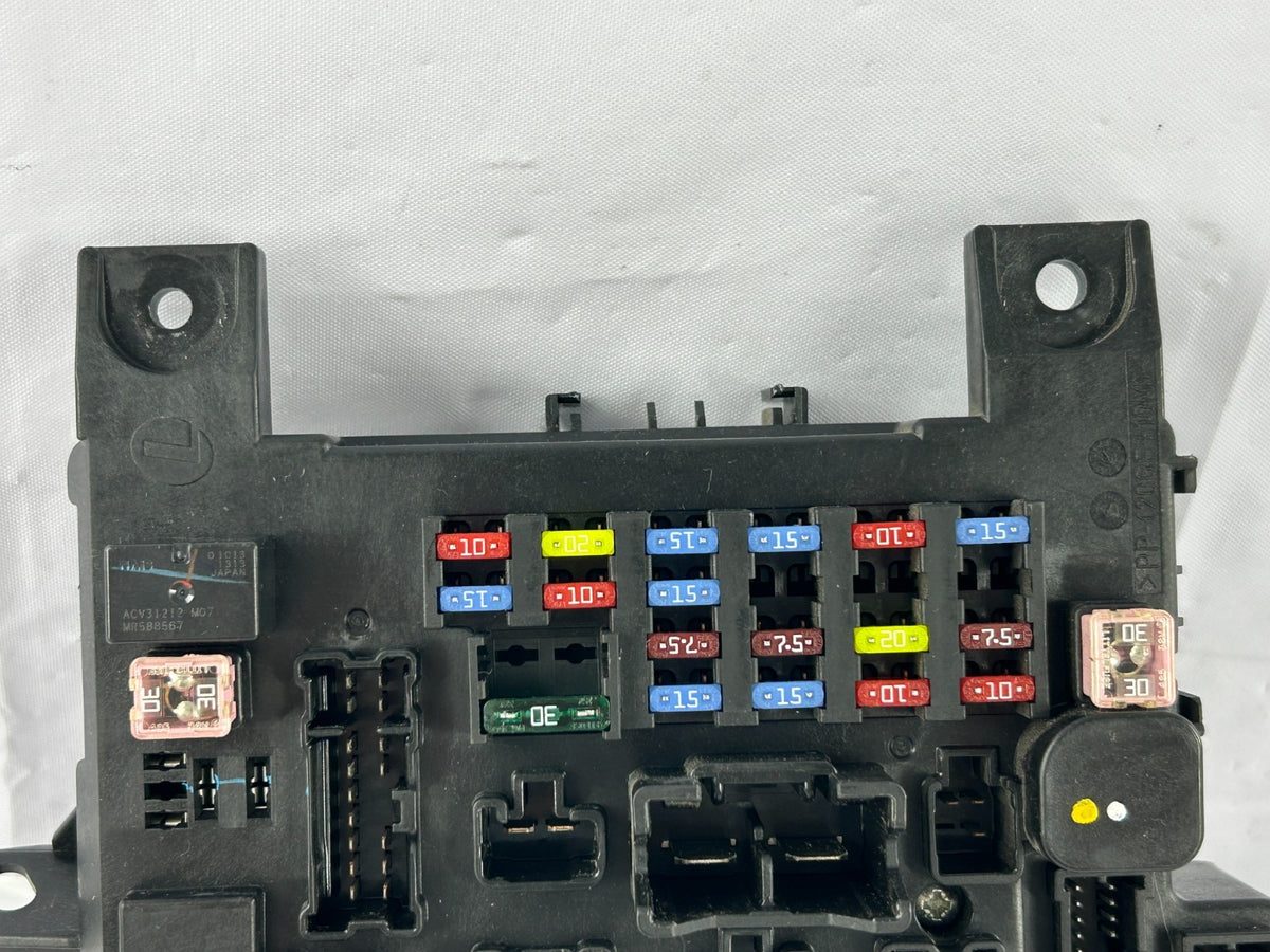 2008-2013 Mitsubishi Outlander Interior Cabin Fuse Box Relay Block OEM 8637A643