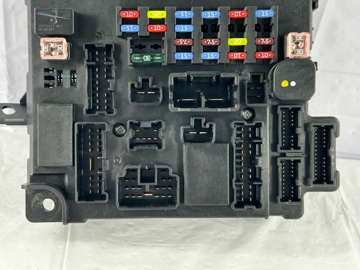 2008-2013 Mitsubishi Outlander Interior Cabin Fuse Box Relay Block OEM 8637A643