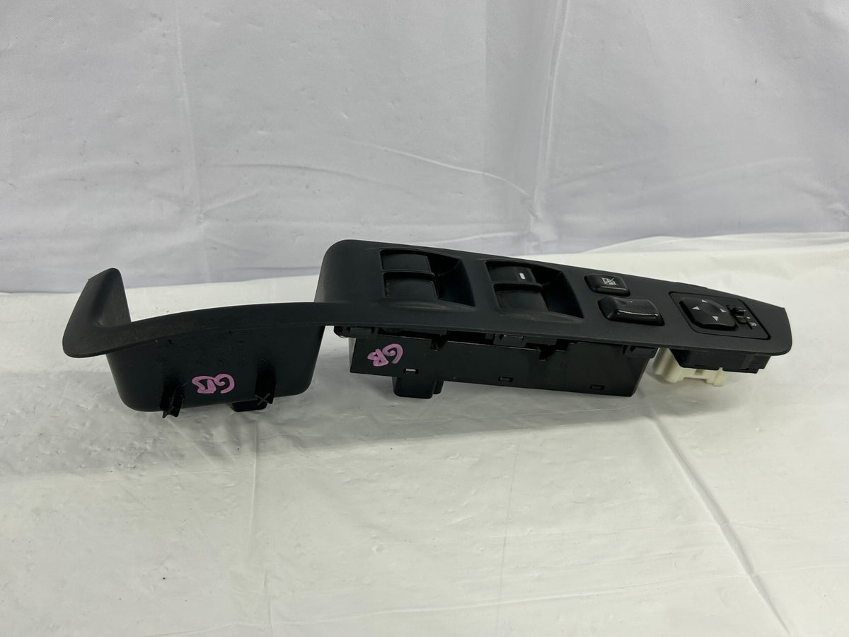 07-13 Mitsubishi Outlander Front Left Door Master Window Switch OEM 8608A187