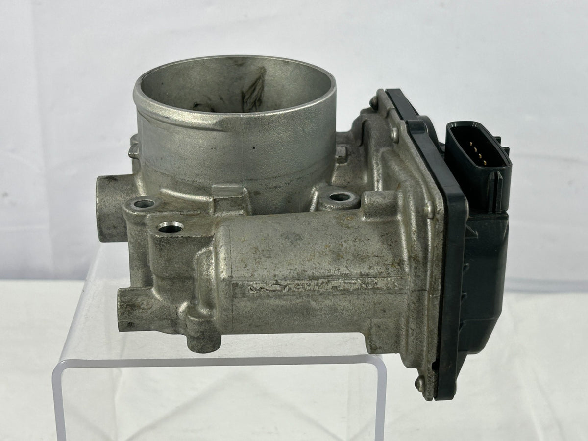 2010-2012 Subaru Outback Engine Throttle Body Valve Assembly OEM 16112AA350