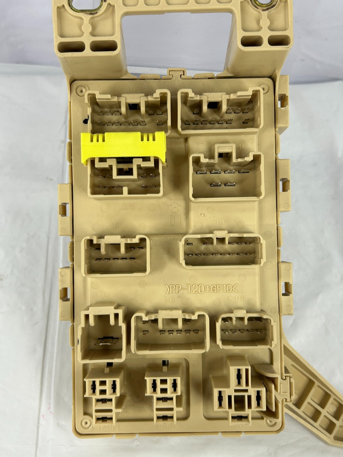 2000-2003 Lexus RX300 Interior Cabin Fuse Box Junction Module OEM 82730-48022